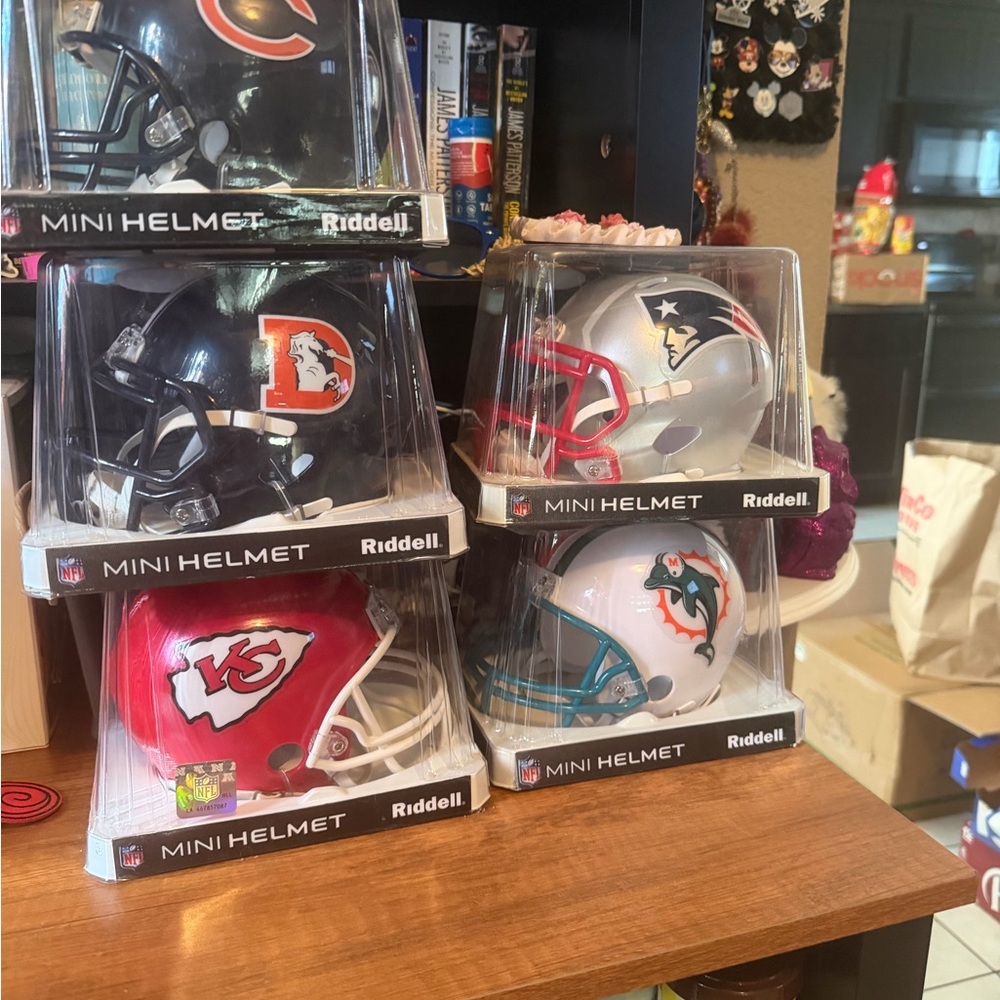 Riddell NFL Mini Helmets Set